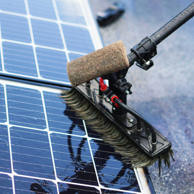 Solar panel cleaning process image